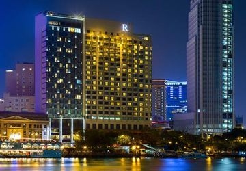 Renaissance Riverside Hotel Saigon0