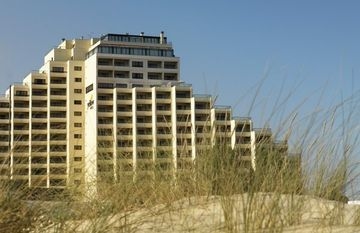 Yellow Praia Monte Gordo0