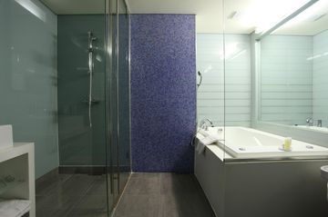 BLUE PEARL1