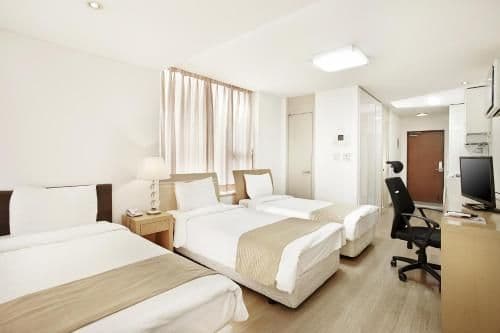 Triple Room