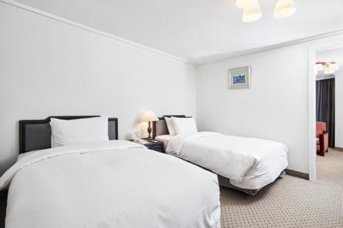 Twin Suite
