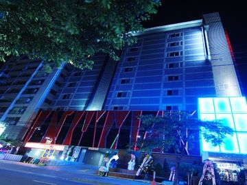S Hotel0