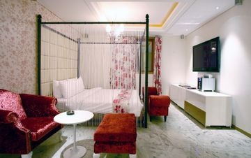 S Hotel4