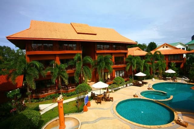 Double or Twin DELUXE POOL VIEW