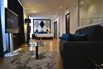 L' Empire Paris4