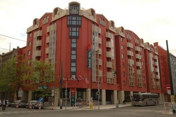 Ibis Karlin0