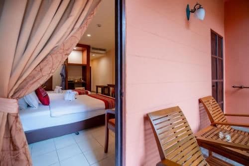 Deluxe Double or Twin Room with Pool View