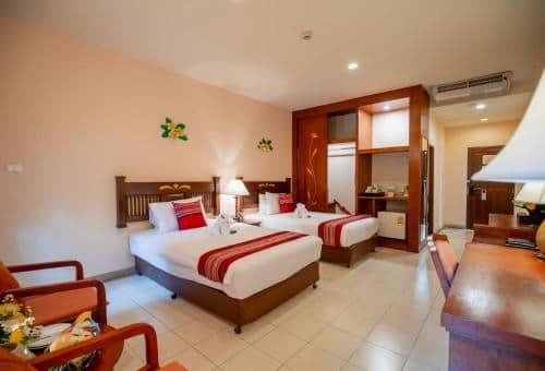 Deluxe Double or Twin Room with Pool View