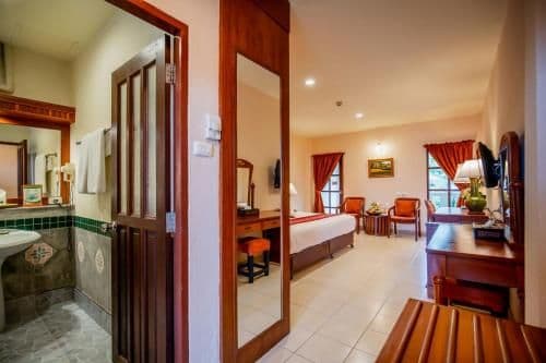 Deluxe Double or Twin Room with Pool View