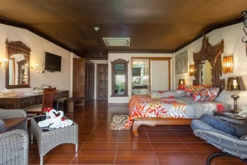 King Suite with Whirlpool