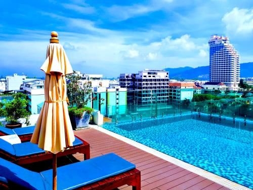 โรงแรมมิราจ เอ็กซ์เพรส ป่าตอง ภูเก็ต (Mirage Express Patong Phuket Hotel)1