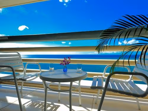 Corner Room with Sea View - Non-Smoking