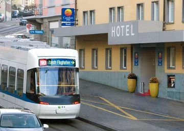 รอยัล โฮเต็ล ซูริค (Royal Hotel Zurich)0