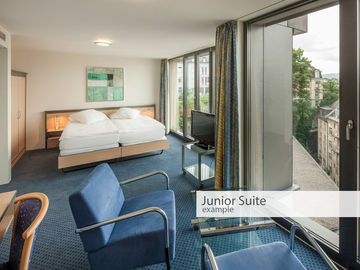 รอยัล โฮเต็ล ซูริค (Royal Hotel Zurich)1