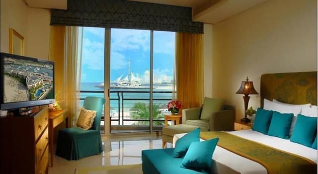 SINGLE DELUXE BEACH FRONT