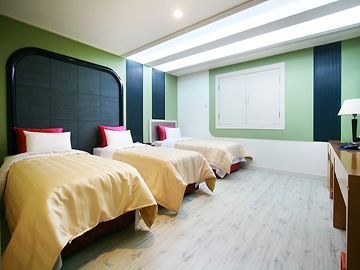 Hotel River3