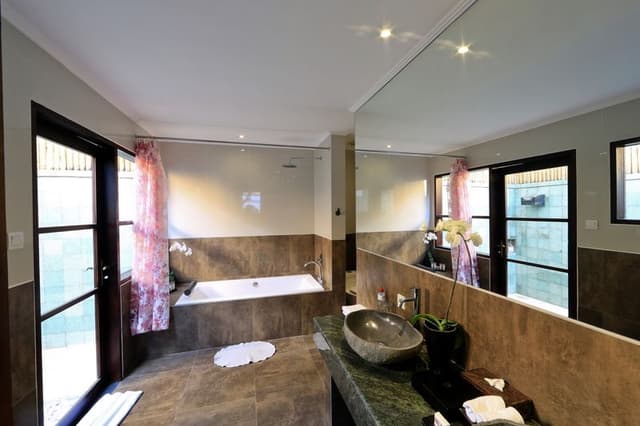 VILLA THREE BEDROOMS