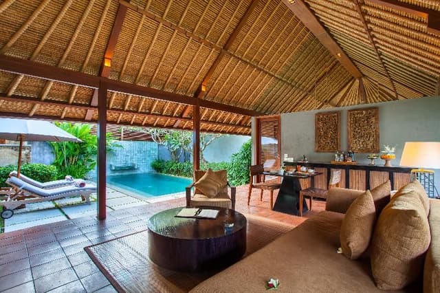 VILLA POOL VIEW TWO BEDROOMS