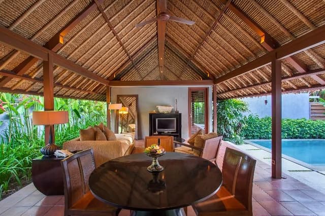 VILLA POOL VIEW TWO BEDROOMS