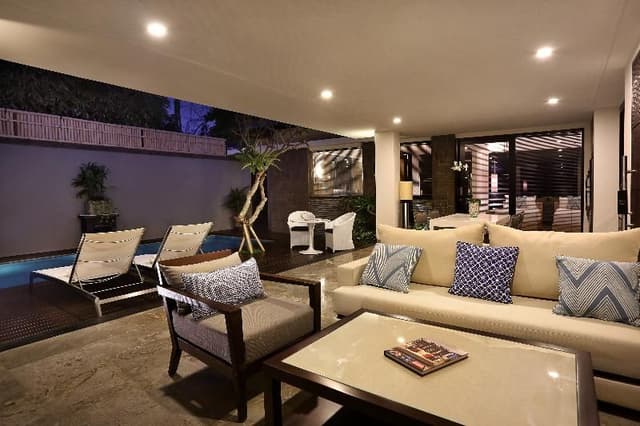 VILLA POOL VIEW