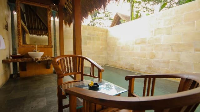 VILLA POOL VIEW ONE BEDROOM