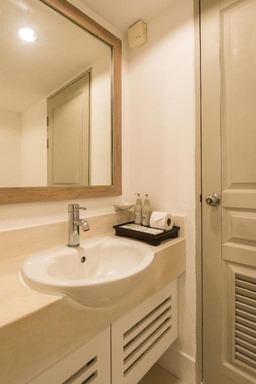 Superior Double or Twin Room with Pool View