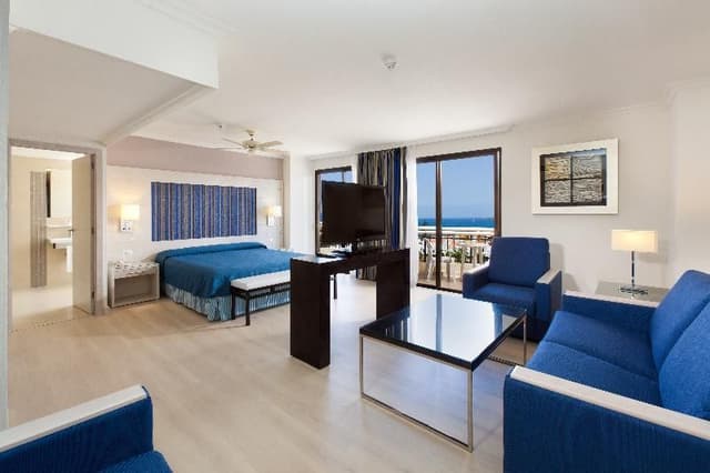 JUNIOR SUITE CAPACITY 3