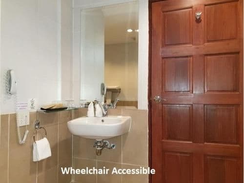 King Room with Roll-In Shower - Disability Access