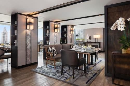 King or Double Guest Room with Lounge Access