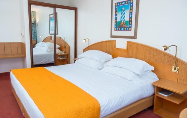 JUNIOR SUITE CAPACITY 2
