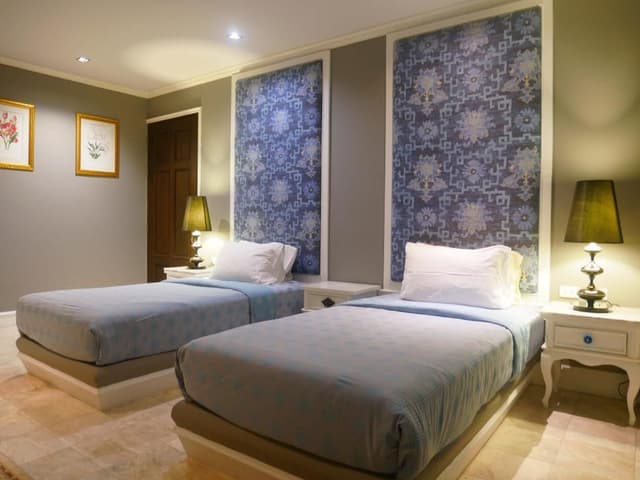 Grand Deluxe Twin Room