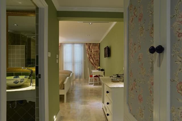Grand Deluxe Twin Room