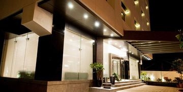 โฮเทล ซูบา อินเตอร์เนชั่นนอล (Hotel Suba International)0