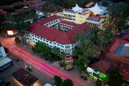 Angkor Holiday Hotel0