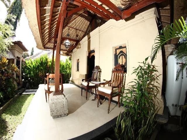 VILLA DELUXE