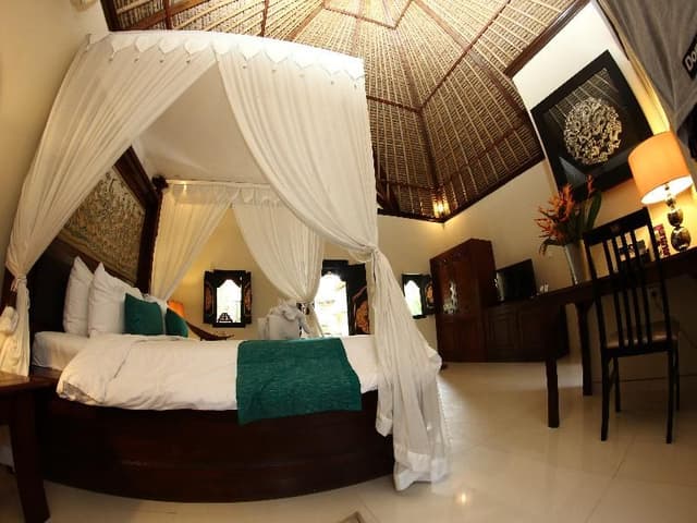 VILLA DELUXE