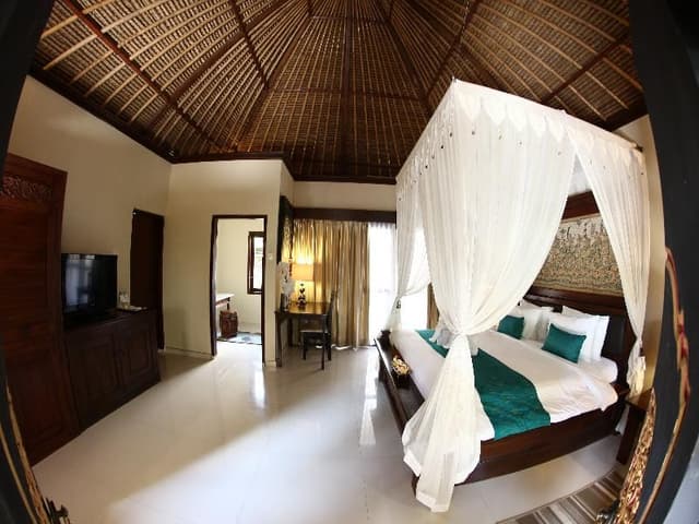 VILLA DELUXE
