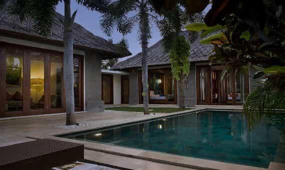 มหาคีรี วิลาลา ซานูร์ มหาคีรี วิลาลา ซานูร์