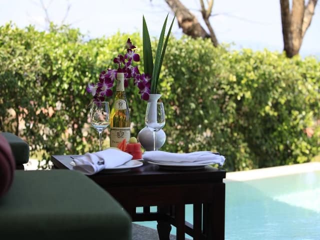 DOUBLE POOL VIEW