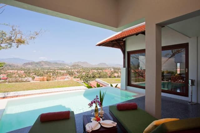 VILLA POOL VIEW