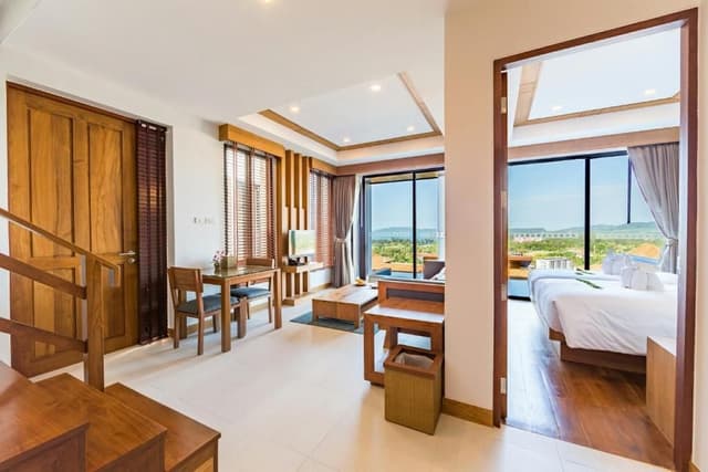 Family Room with Sea View