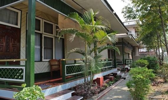 Nanda Wunn Hotel0