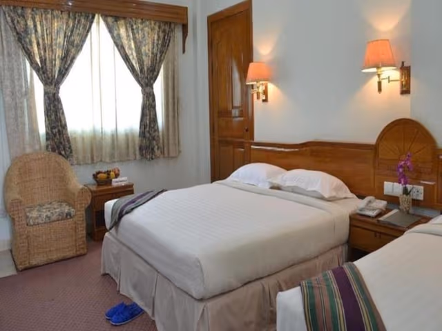 DOUBLE CONNECTING ROOM