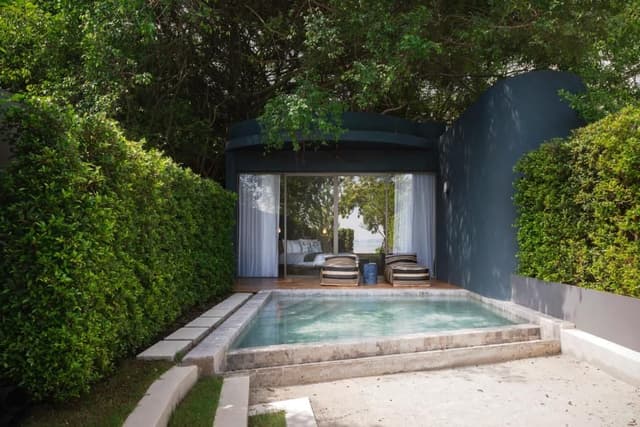 Beachfront Pool Villa