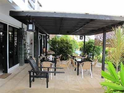 La Pernela Beachfront Resort4