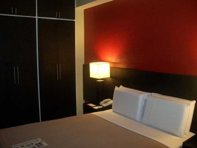 SUITE ONE BEDROOM