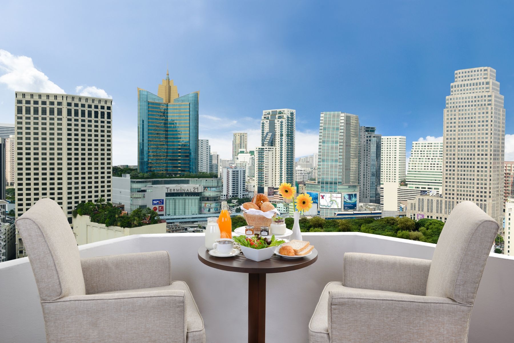 โรงแรมเซ็นเตอร์พอยท์ สุขุมวิท 10 (Centre Point Sukhumvit 10 Hotel)2
