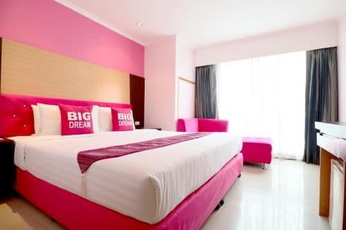 Deluxe Double Room with Bathtub