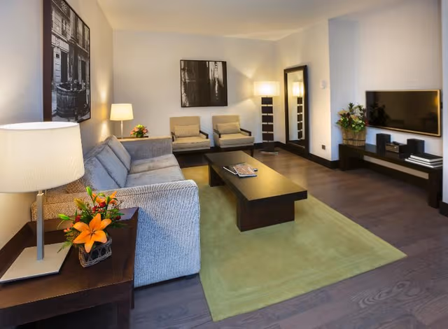 SUITE CAPACITY 1