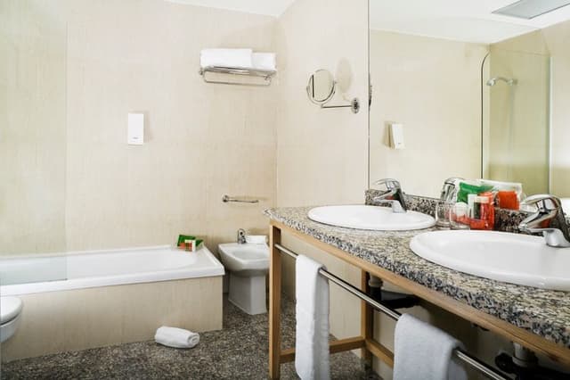 JUNIOR SUITE CAPACITY 1